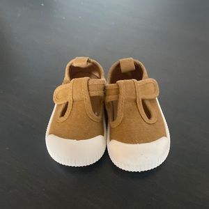 Never been worn H&M moccasins